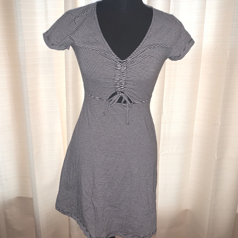 Kohl’s Arizona Jean Co Striped Dress w/ Cutout